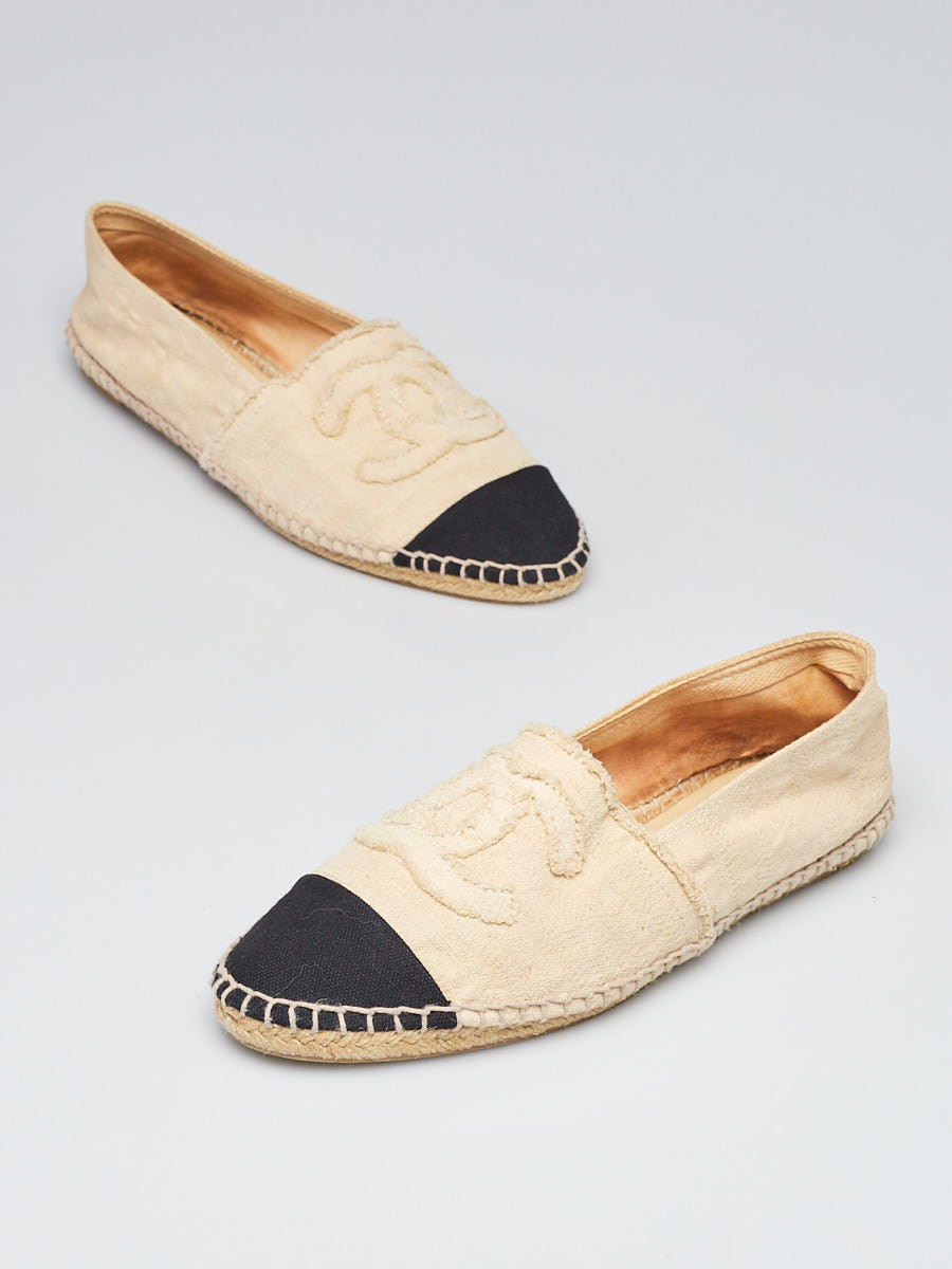 Chanel Beige Black Canvas CC Espadrille Flats Size 9.5 40