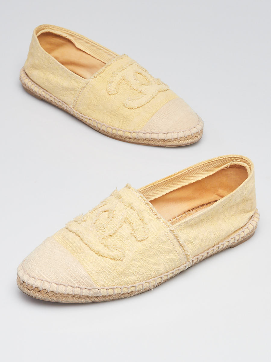 Chanel Yellow Beige Canvas CC Espadrille Flats Size 5.5 36