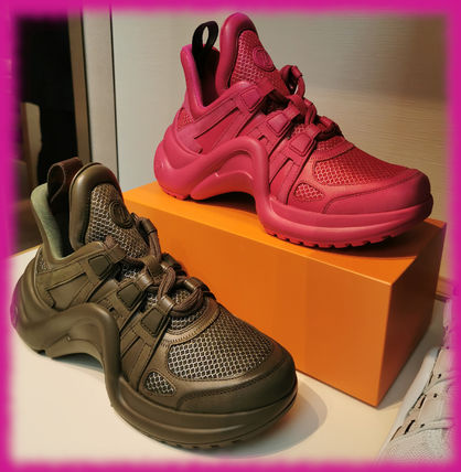 Louis Vuitton Low Top Sneakers 1A882U 1A882T 1A882S 1A882R 1A882Q 1A882P 1A882O 1A882N 1A882L 