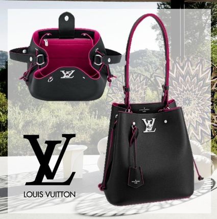 Louis Vuitton LOCKME Lockme Bucket M54677 