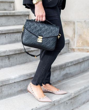 Louis Vuitton 2019 20AW Monogram 2WAY Leather Crossbody Logo Shoulder Bags 