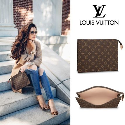 Louis Vuitton MONOGRAM Monogram Unisex Bag in Bag Leather Clutches 