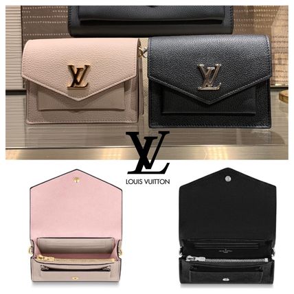 Louis Vuitton TWIST 2020 21AW Calfskin Bag in Bag Bi color Chain Plain Crossbody Logo M69204 M69183 