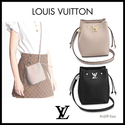 Louis Vuitton LOCKME Casual Style 2WAY Plain Leather Elegant Style Crossbody Logo M68709 M69205 