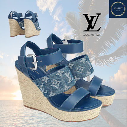Louis Vuitton MONOGRAM 2020 SS Casual Style Leather Logo Platform &amp; Wedge Sandals 