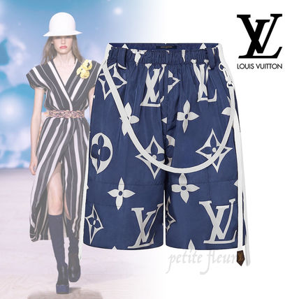 Louis Vuitton 2020 SS Short Monogram Casual Style Nylon Medium Logo Shorts 