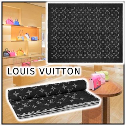 Louis Vuitton 2020 21AW Monogram Eclipse Blanket M76032 