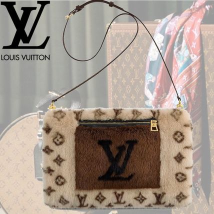 Louis Vuitton MONOGRAM 2020 21AW Louis In The Winter Muff M76094 