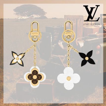 Louis Vuitton Blooming Flowers Bag Charm And Key Holder M69566 