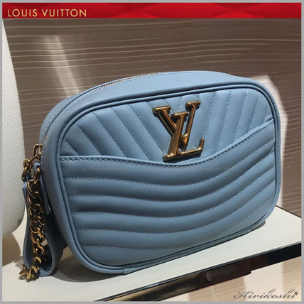 Louis Vuitton 2019 20AW Casual Style Calfskin Plain Elegant Style Logo Shoulder Bags 