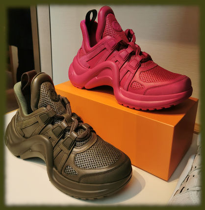 Louis Vuitton Monogram Casual Style Low Top Sneakers 1A882D 1A882C 1A882B 1A882A 1A8829 1A8828 1A8827 1A8826 1A8825 1A8824 