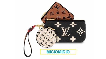 Louis Vuitton 2020 21AW Monogram Unisex Logo PouchesCosmetic Bags 