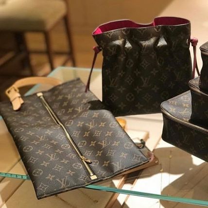 Louis Vuitton MONOGRAM Noe Pouch M43445 