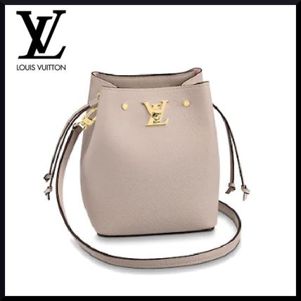 Louis Vuitton Plain Leather Elegant Style Crossbody Logo Shoulder Bags M69205 