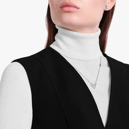 Louis Vuitton V Costume Jewelry Casual Style Chain Party Style Office Style M63197 