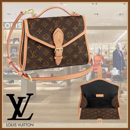 Louis Vuitton MONOGRAM 2020 Cruise Shoulder Bags M44919 