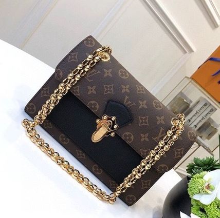 Louis Vuitton Monogram Leather Logo Shoulder Bags M41731 M41730 