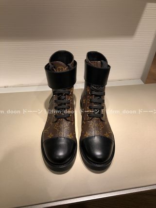 Louis Vuitton Logo Boots Boots 