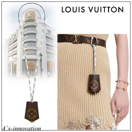 Louis Vuitton 2019 SS Monogram Giant Oversize Key Case M67849 