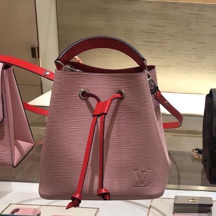 Louis Vuitton NEONOE 2020 SS Blended Fabrics 3WAY Bi color Plain Leather Purses M53610 M52853 M53609 M55556 M56212 