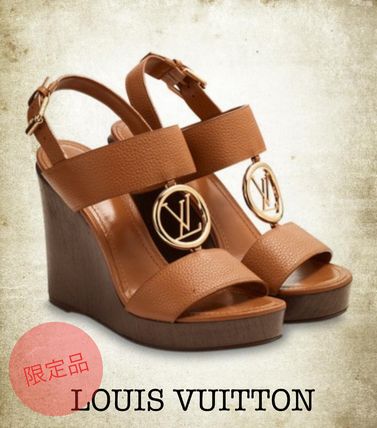 Louis Vuitton Leather Elegant Style Logo Sandals 