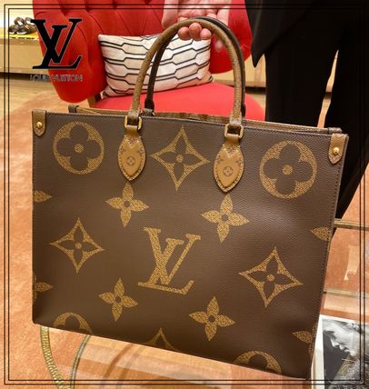 Louis Vuitton MONOGRAM 2020 SS Unisex A4 Bi color Leather Logo Totes M44576 