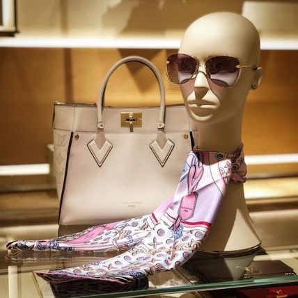 Louis Vuitton MONOGRAM 2020 SS On My Side M53826M53825M55802 