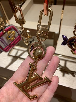 Louis Vuitton 2018 19AW Lv Facettes Bag CharmKey Holder M65216 