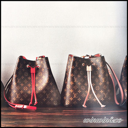 Louis Vuitton MONOGRAM 2017 SS Monogram Canvas Elegant Style Crossbody Shoulder Bags 