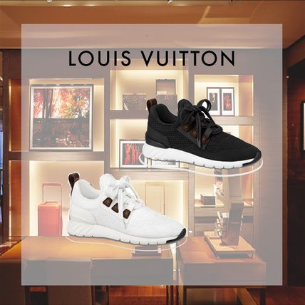 Louis Vuitton Low Top Sneakers 1A57D4 1A57CO 
