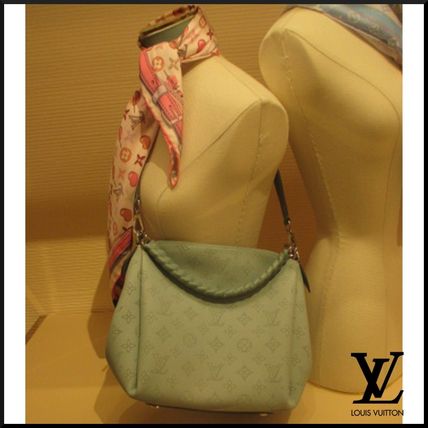 Louis Vuitton MAHINA Casual Style 2WAY Plain Leather Elegant Style Crossbody M55905 
