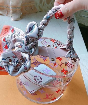 Louis Vuitton MONOGRAM Lightweight ScarvesShawls 