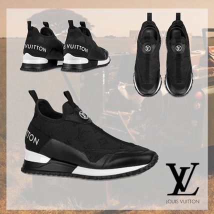 Louis Vuitton Low Top Sneakers 1A87AM 