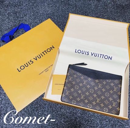 Louis Vuitton MONOGRAM Monogram Leather Logo PouchesCosmetic Bags M62048 M64591 M62942 