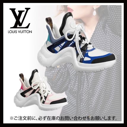 Louis Vuitton Monogram Low Top Sneakers 1A5C1O 1A5C23 
