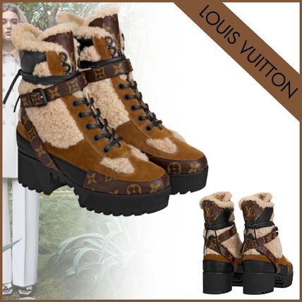 Louis Vuitton Round Toe Casual Style Plain Leather Block Heels 1A5LPK 