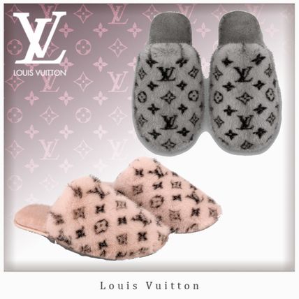 Louis Vuitton MONOGRAM 2019 20AW Monogram Unisex Fur Slippers Logo Shoes