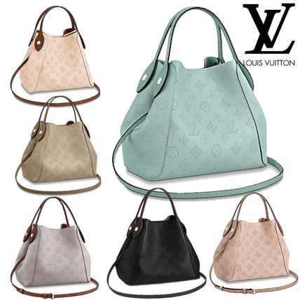 Louis Vuitton MAHINA 2020 SS Casual Style 2WAY Leather Purses Crossbody Logo Bucket Bags M55551