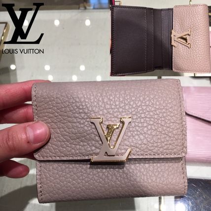 Louis Vuitton CAPUCINES Calfskin Plain Leather Folding Wallet Small Wallet Logo M68747 