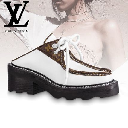 Louis Vuitton 2020 SS Monogram Plain Leather Block Heels Elegant Style Logo 1A63YQ 