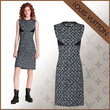 Louis Vuitton Monogram Casual Style Tight Sleeveless U Neck Medium Logo 1A62F6 