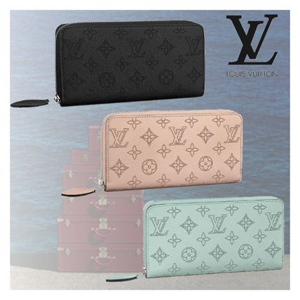 Louis Vuitton MAHINA Unisex Plain Leather Long Wallet Logo Long Wallets M61868 M69032 M61867 