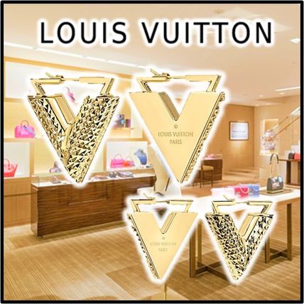 Louis Vuitton 2020 SS 2020 SS ESSENTIAL V GUILLOCHE EARRINGS gold piercings M64270 