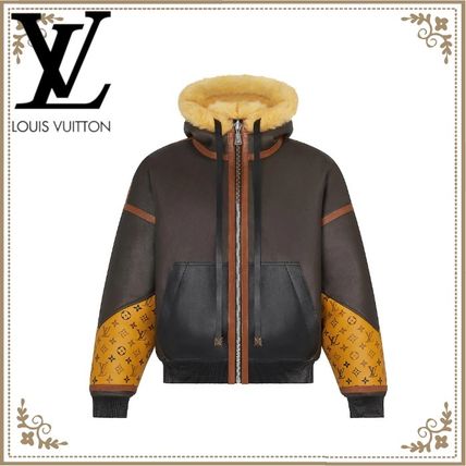 Louis Vuitton Short Monogram Casual Style Plain Leather Elegant Style 1A827Z 