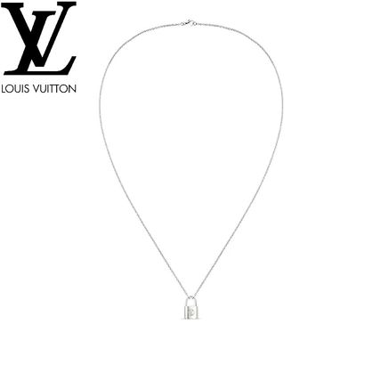 Louis Vuitton Chain Silver Elegant Style Necklaces  Pendants Q93559 