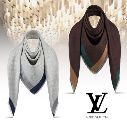 Louis Vuitton MONOGRAM 2020 SS Monogram Wool Silk Fringes Logo Knit  Fur Scarves M76465 M76372 