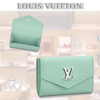 Louis Vuitton Plain Leather Folding Wallet Small Wallet Logo Accessories 