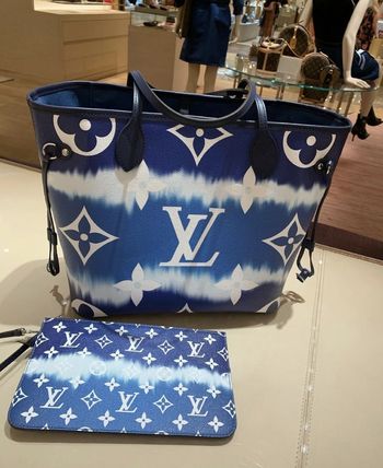 Louis Vuitton MONOGRAM 2020 SS Monogram Blended Fabrics A4 2WAY Other Animal Patterns 