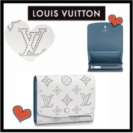 Louis Vuitton MAHINA 2020 SS Monogram Unisex Calfskin Bi color Plain Small Wallet 