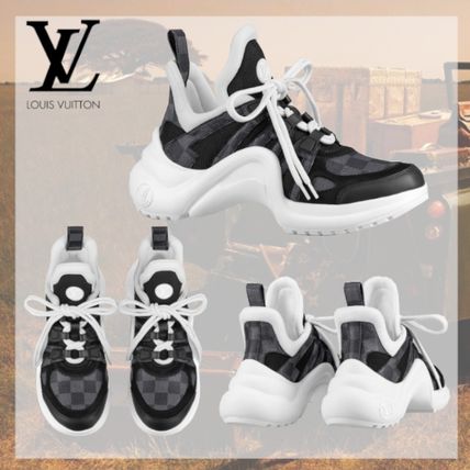 Louis Vuitton Low Top Sneakers 1A5SUD 